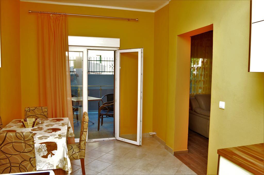 Apartments Md Lux 2 Сутоморе Экстерьер фото